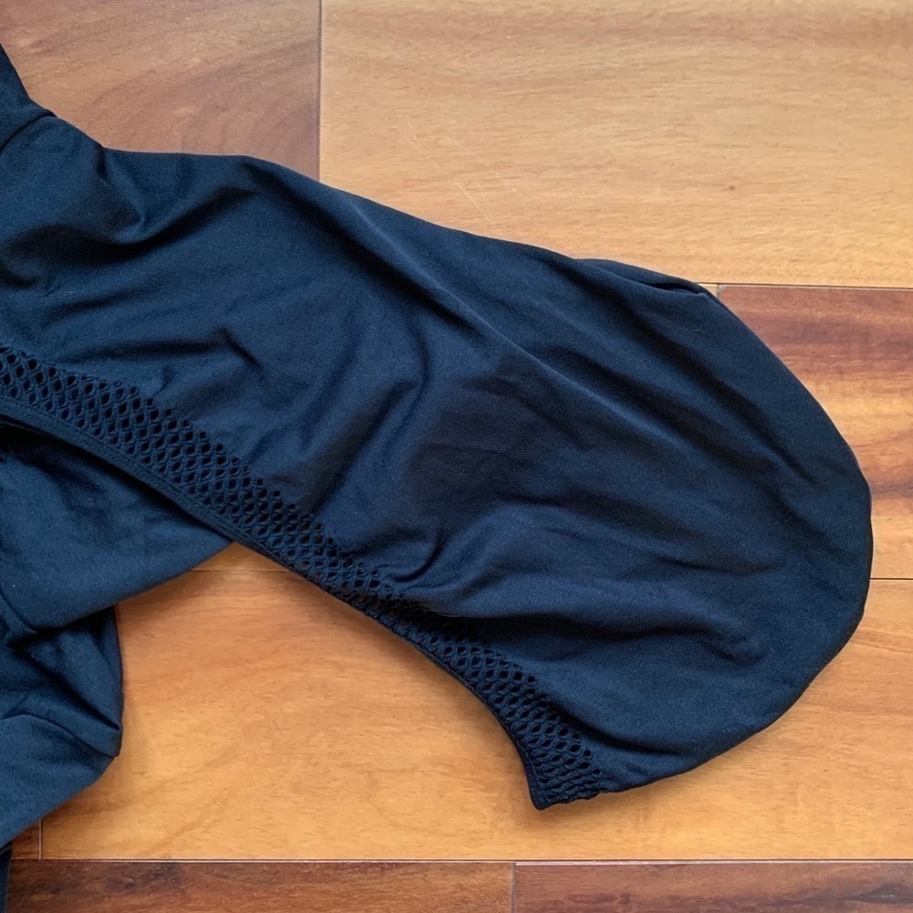 Fabletics Mesh workout top - Picture 8 of 8